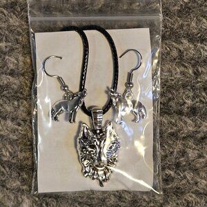 3-d, wolves pendant & earrings set, new, great wolf head & howling wolves charms